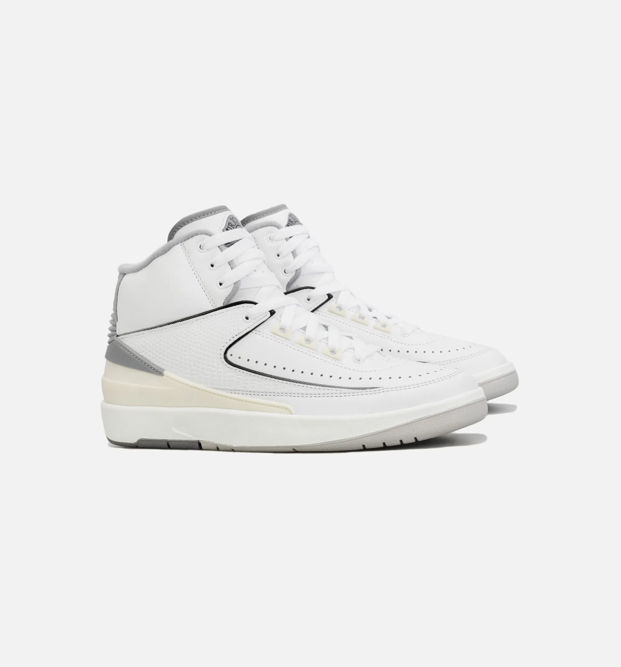 Air Jordan 2 Retro Cement Grey Grade School Lifestyle Shoe - White/Grey