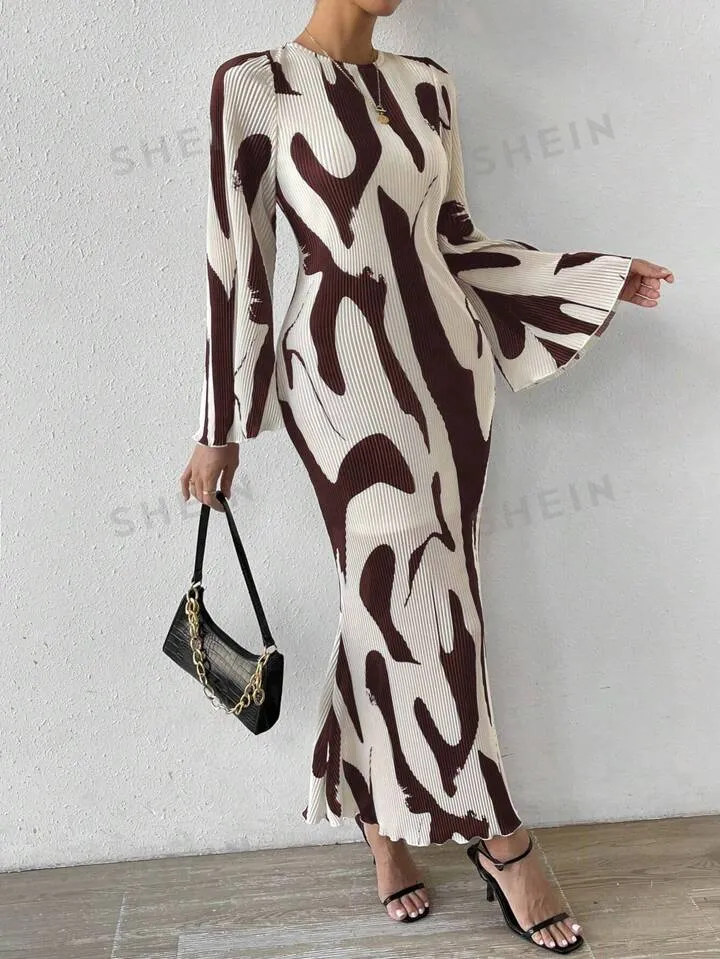 Graphic print bell sleeve dress in multi