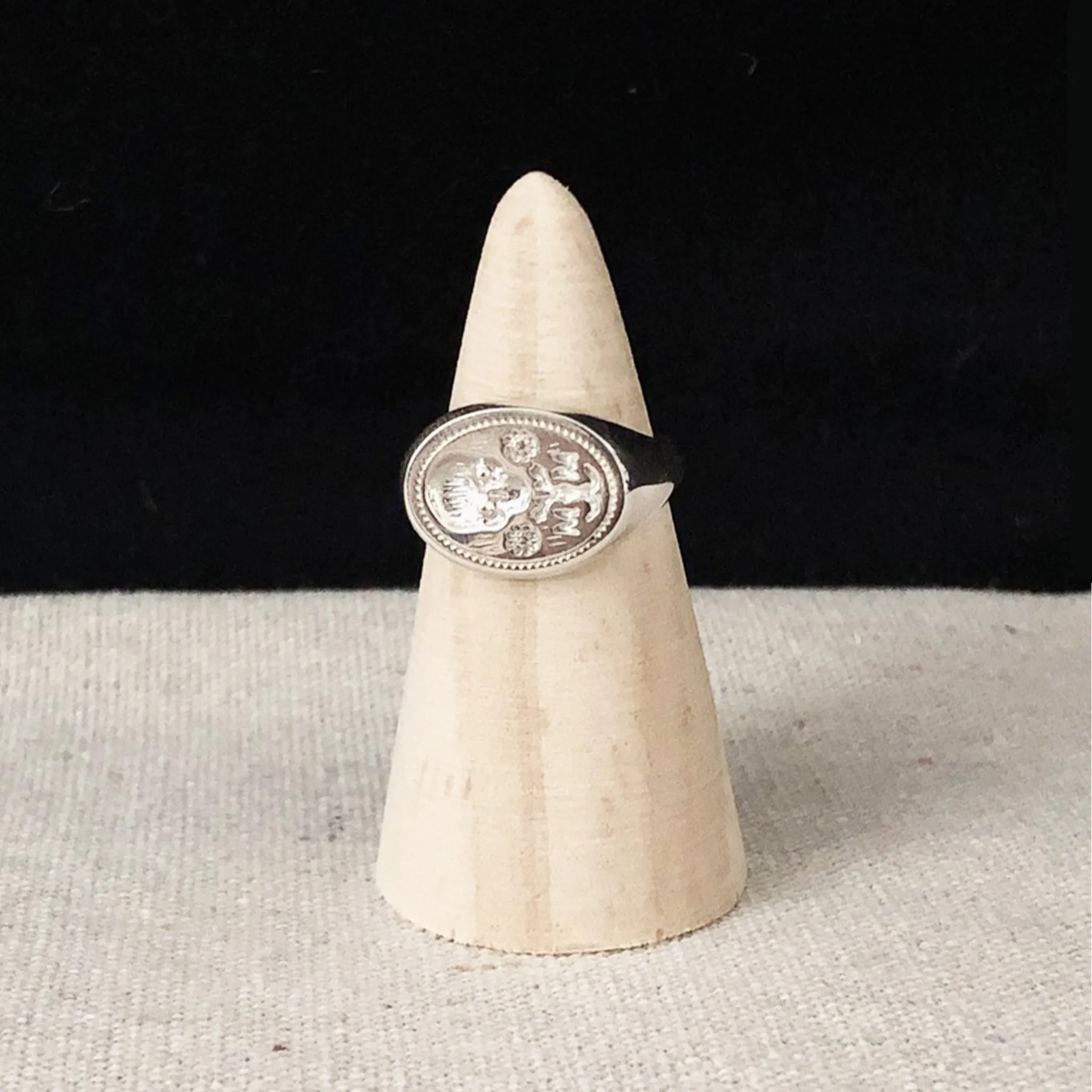 Memento Mori Signet Ring - Silver